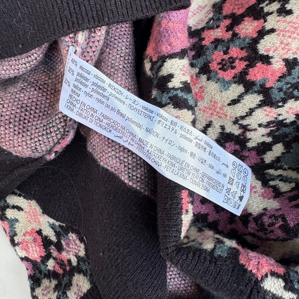 Zara Floral Jacquard Knit Cardigan Sweater Pink Black V-Neck Size Large L - Picture 4 of 4